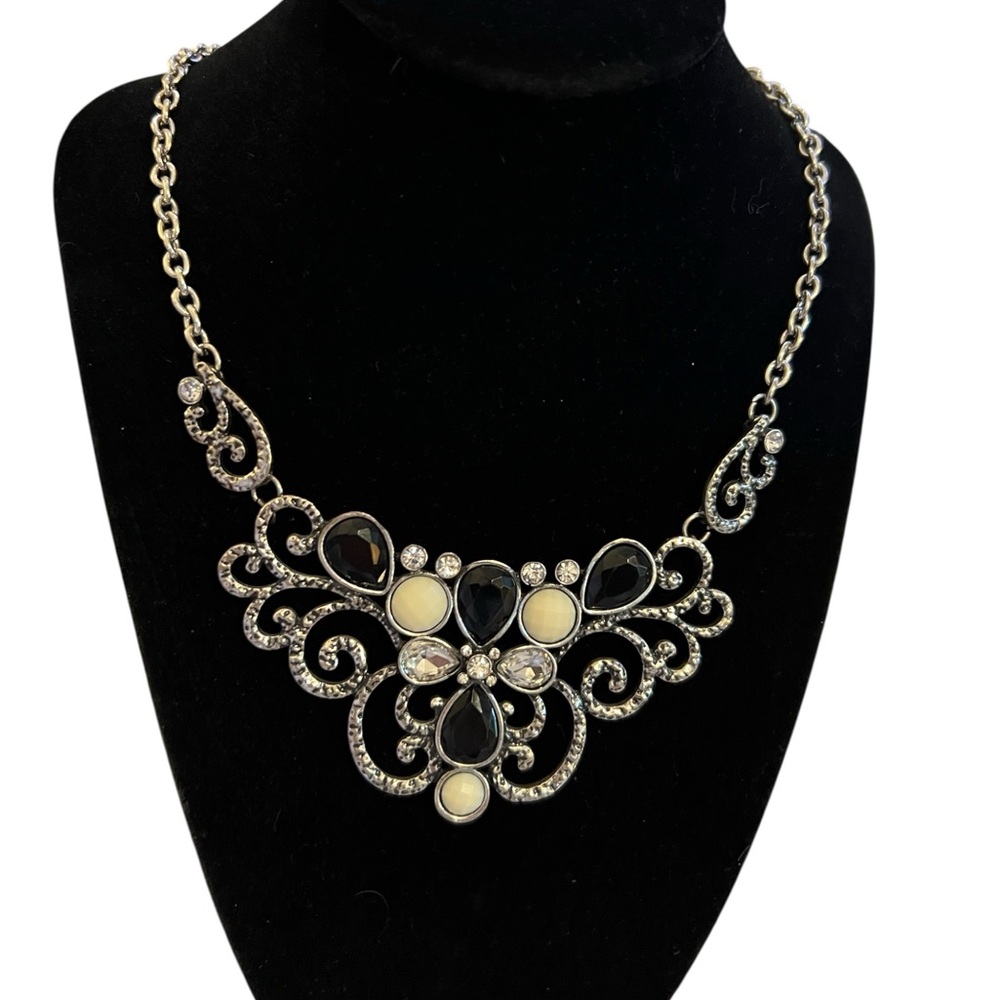 New, Areanna by Howard’s necklace set. Silver-toned metal design. Up to 22”long. - Picture 3 of 6